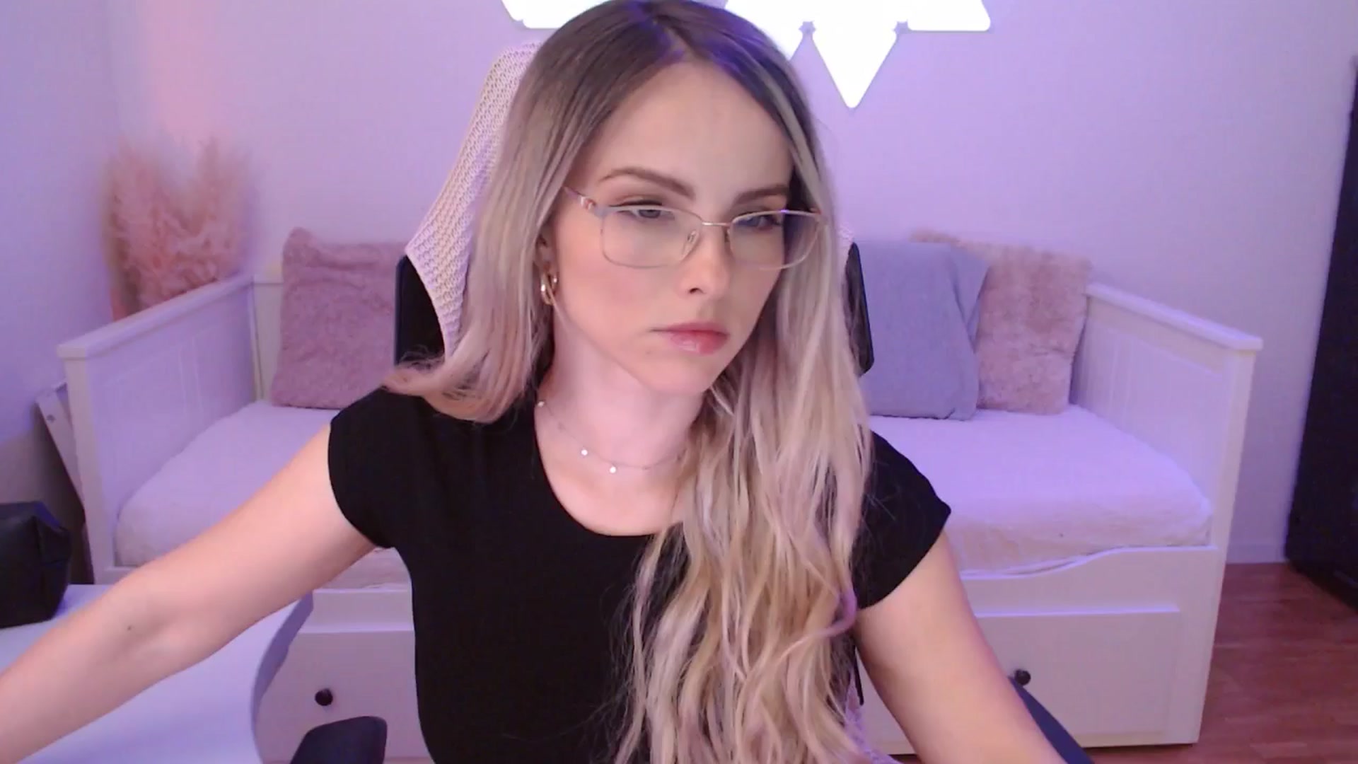 Gallery image thumbnail from StacyDoll's myfreecams stream on, 06/02/2024, 22:58 image 2 of 20