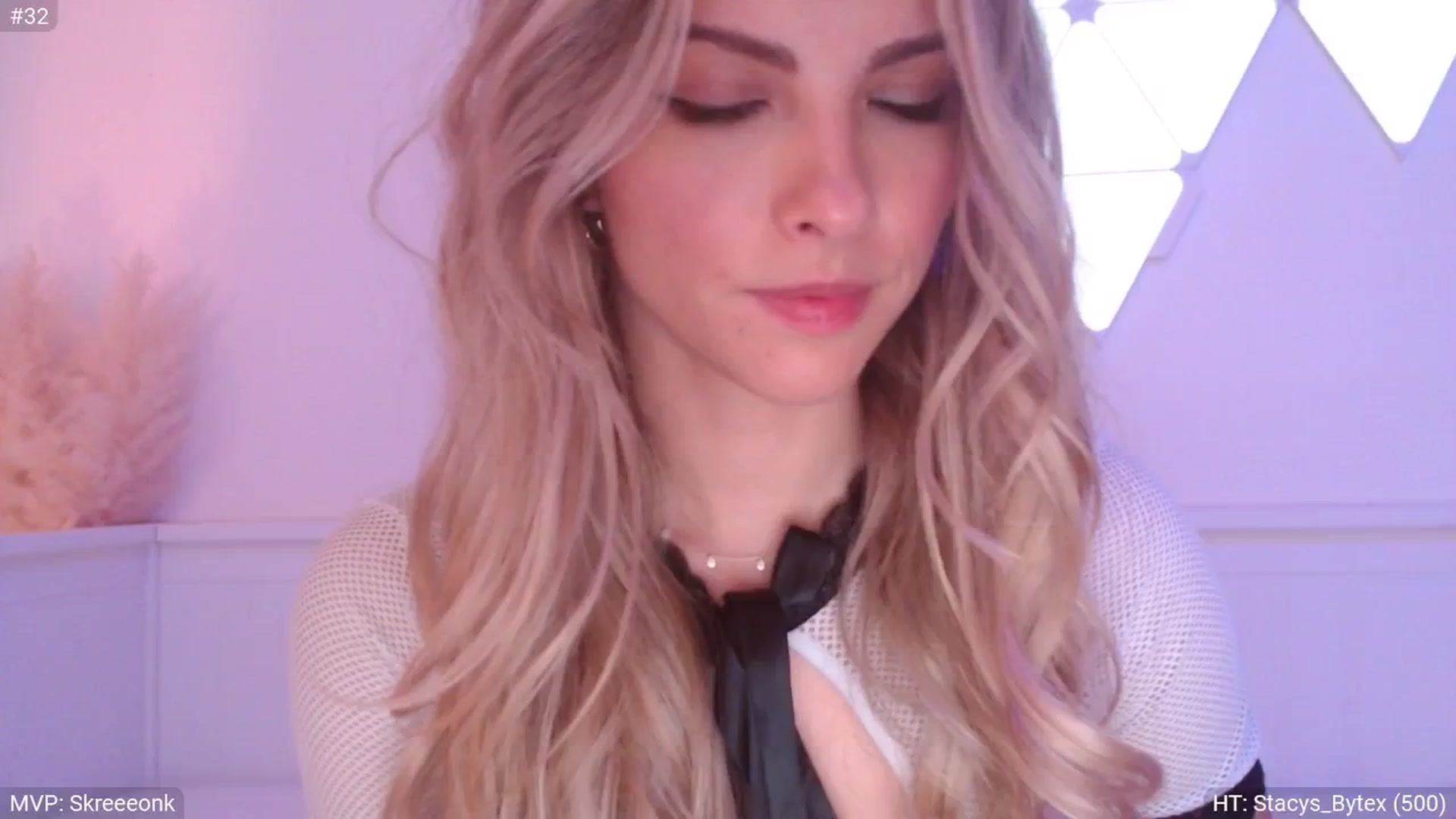 Gallery image thumbnail from StacyDoll's myfreecams stream on, 06/12/2024, 01:38 image 17 of 20