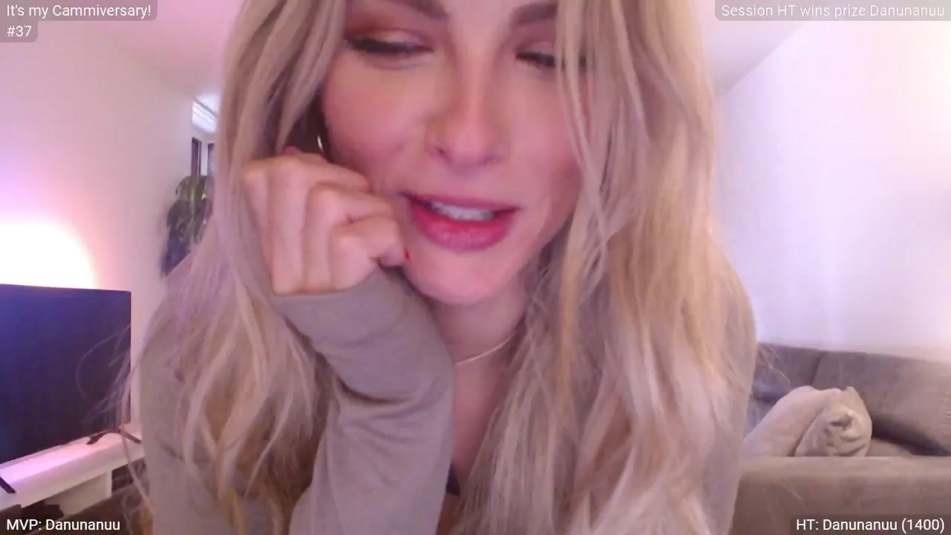 Gallery image thumbnail from StacyDoll's myfreecams stream on, 06/15/2024, 17:06 image 12 of 20