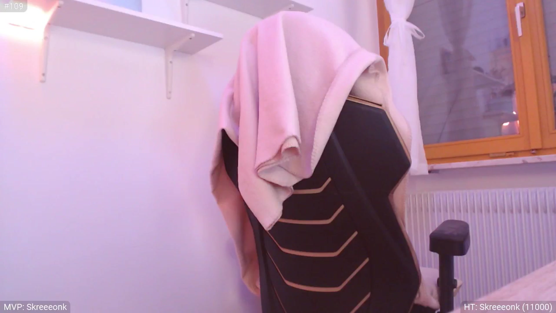 Gallery image thumbnail from StacyDoll's myfreecams stream on, 09/10/2024, 24:57 image 18 of 20