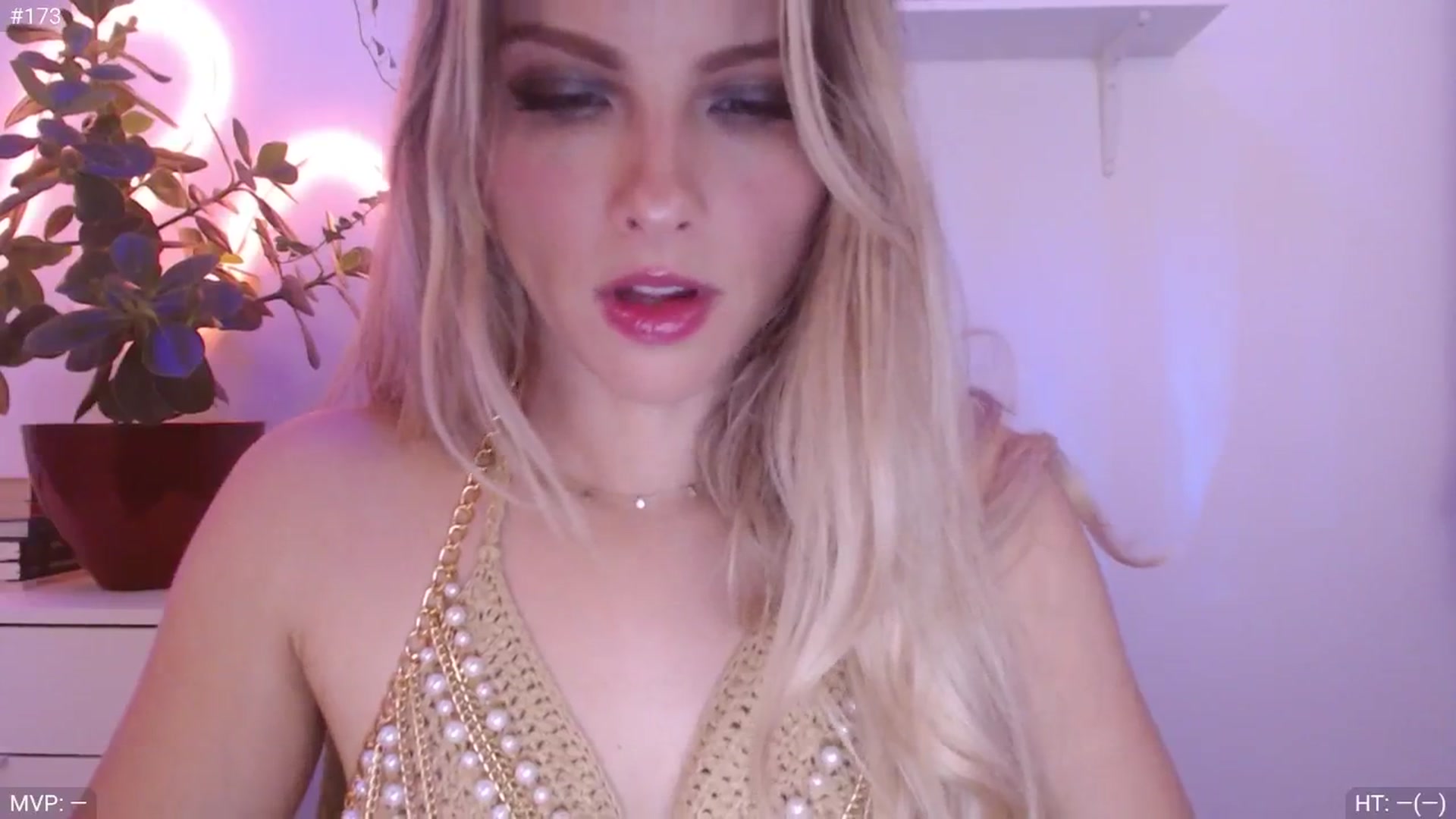 Gallery image thumbnail from StacyDoll's myfreecams stream on, 09/28/2024, 21:32 image 4 of 20
