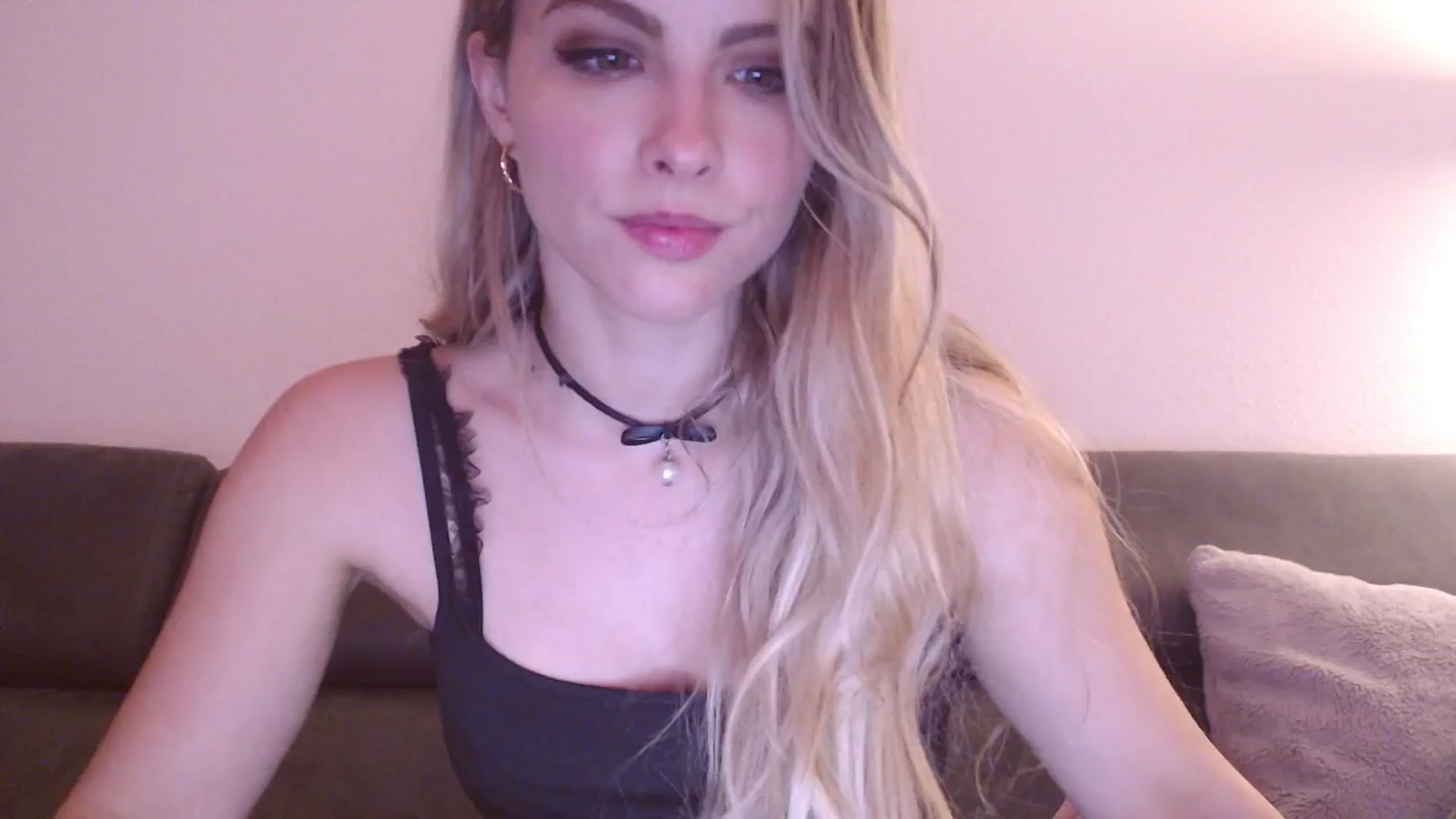 Gallery image thumbnail from StacyDoll's myfreecams stream on, 02/02/2025, 21:25 image 5 of 20