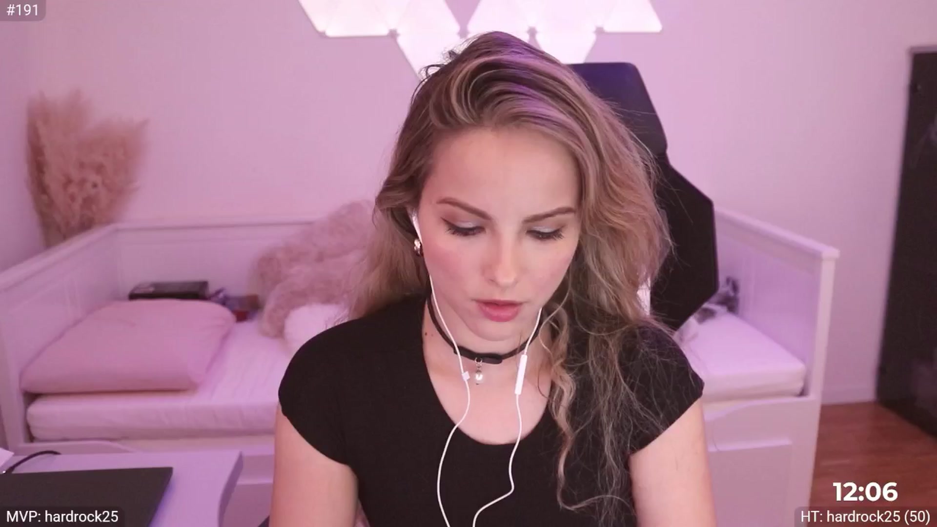 Gallery image thumbnail from StacyDoll's myfreecams stream on, 02/24/2025, 22:47 image 14 of 20