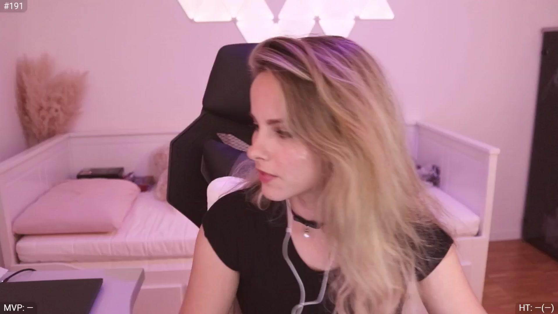 Gallery image thumbnail from StacyDoll's myfreecams stream on, 02/24/2025, 22:47 image 12 of 20