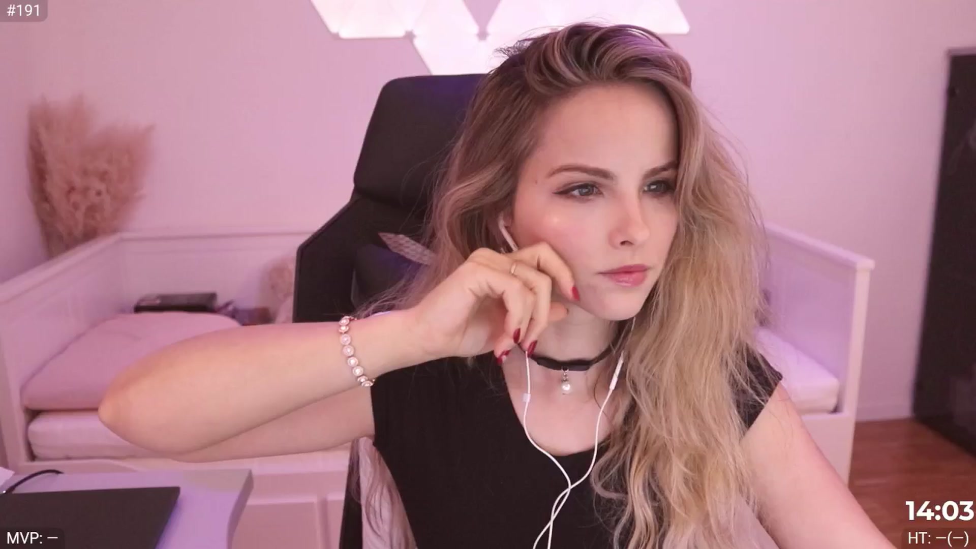 Gallery image thumbnail from StacyDoll's myfreecams stream on, 02/24/2025, 22:47 image 13 of 20