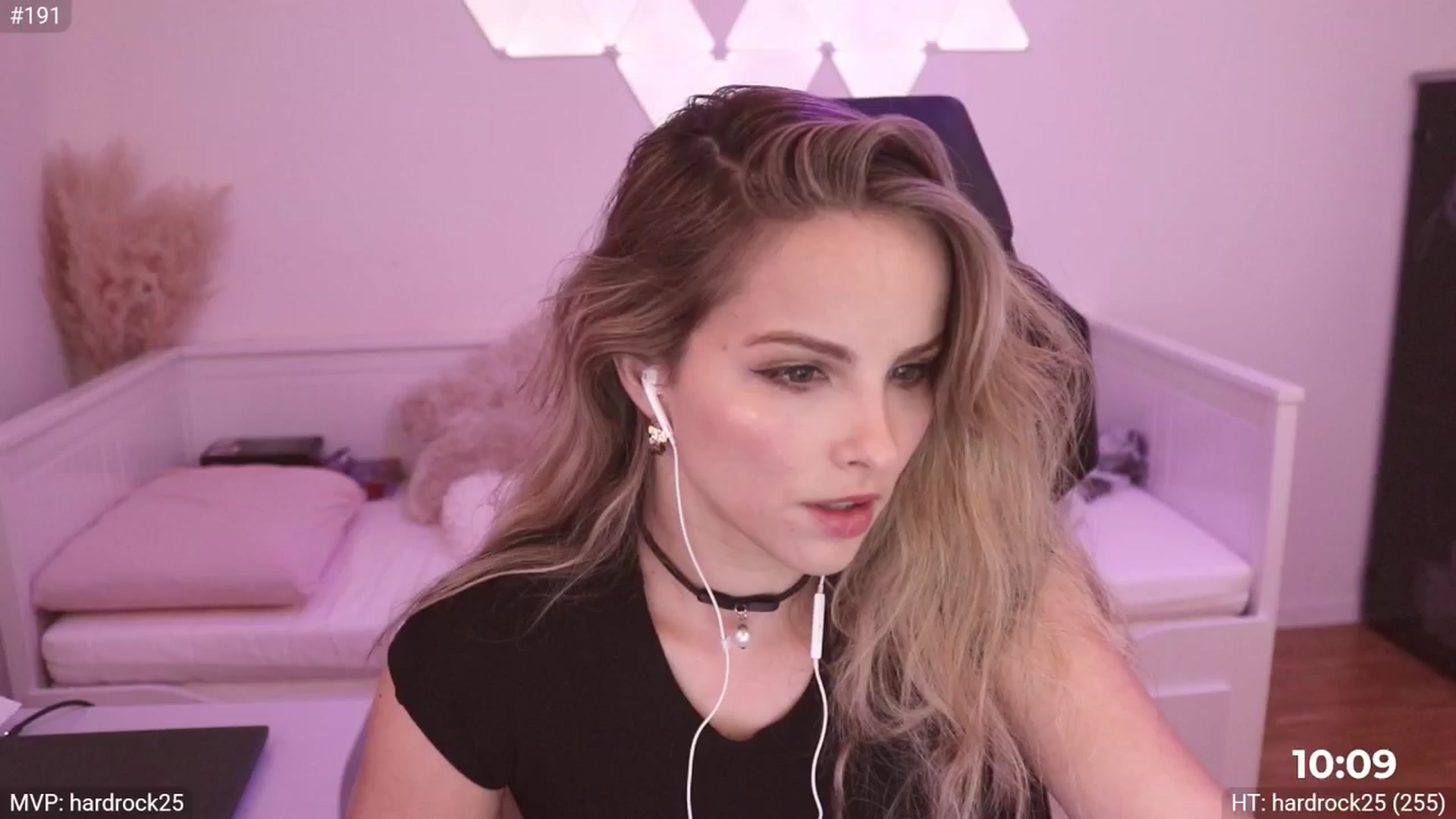 Gallery image thumbnail from StacyDoll's myfreecams stream on, 02/24/2025, 22:47 image 15 of 20