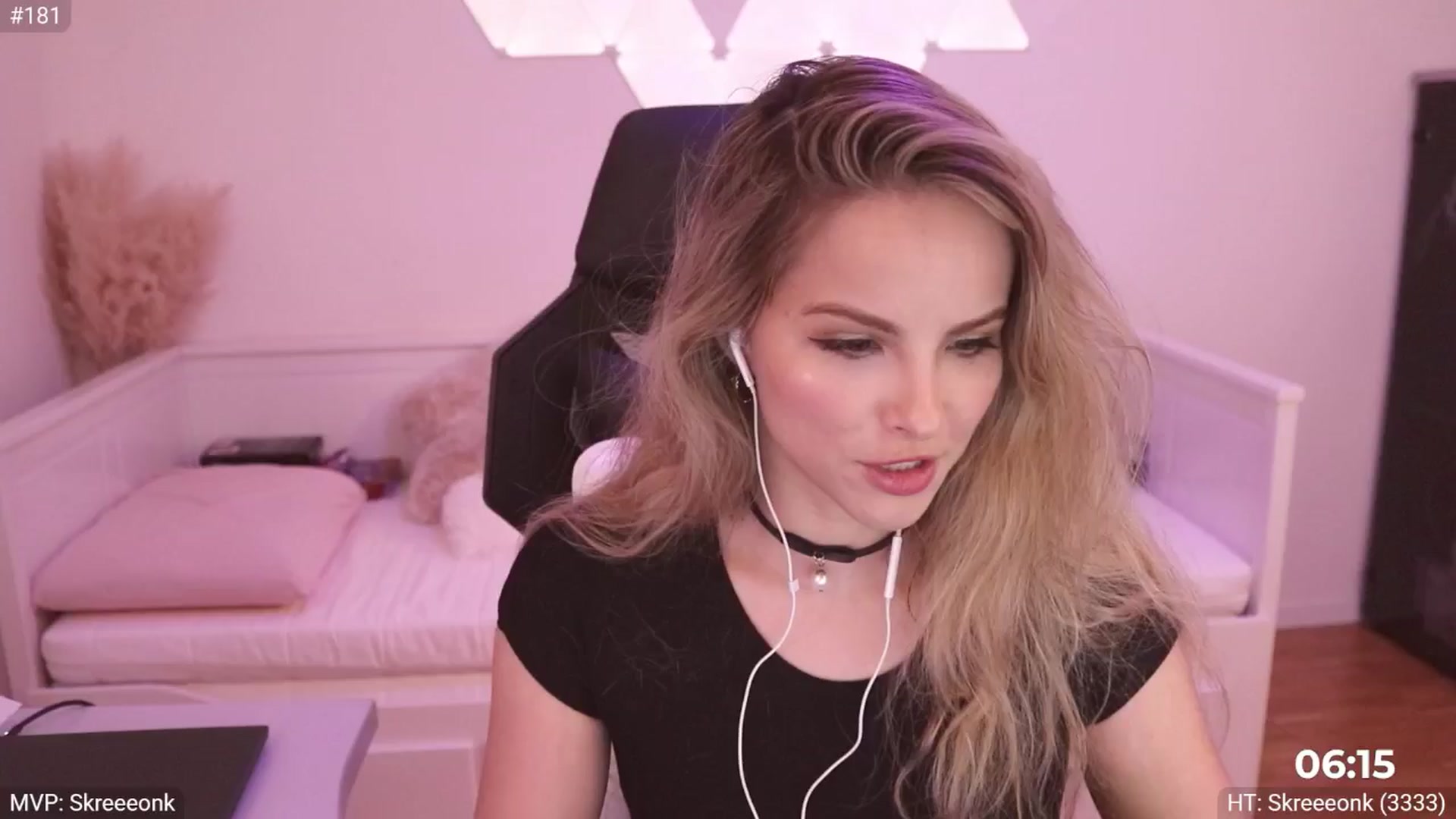 Gallery image thumbnail from StacyDoll's myfreecams stream on, 02/24/2025, 22:47 image 17 of 20