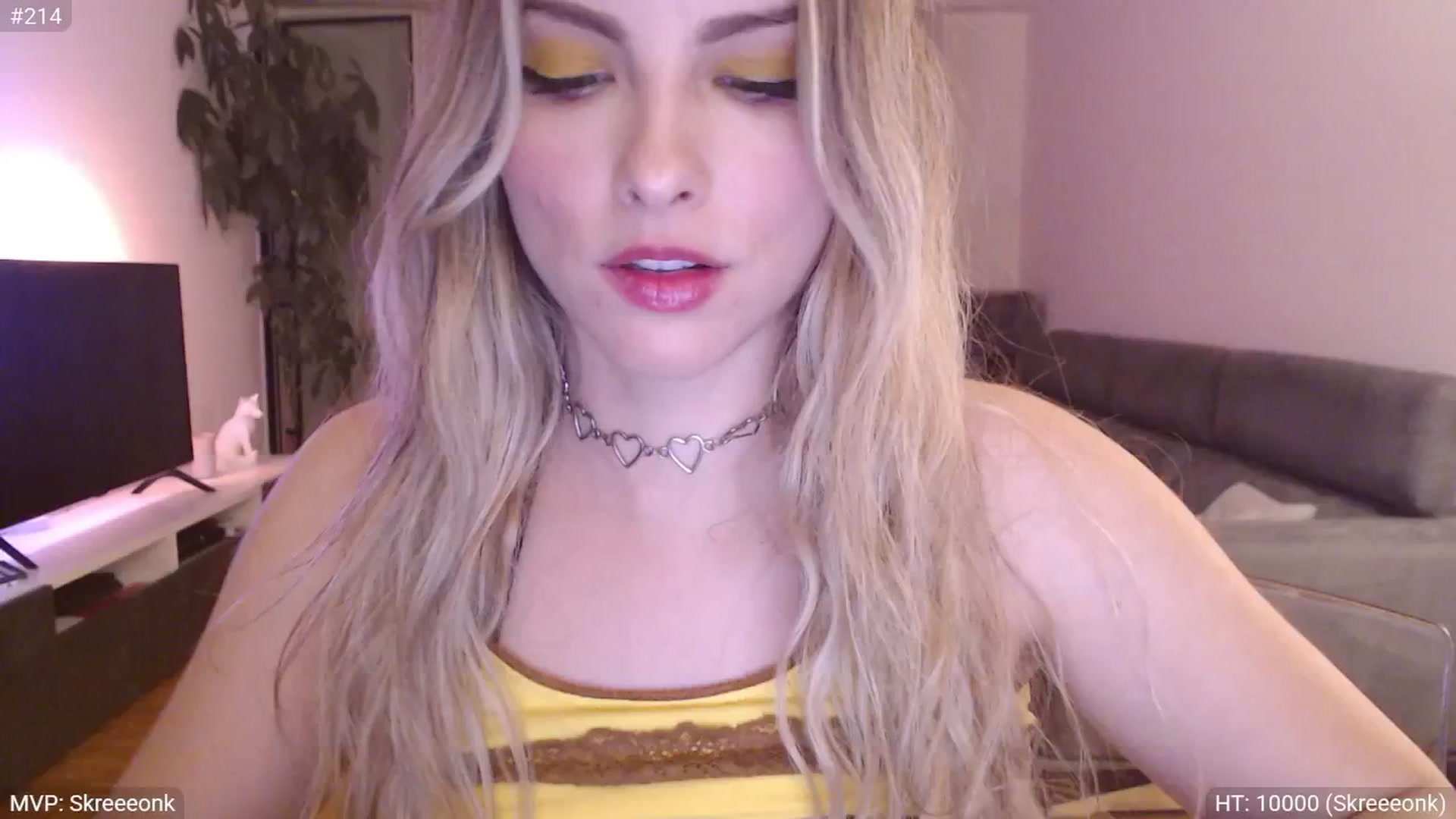 Gallery image thumbnail from StacyDoll's myfreecams stream on, 05/13/2025, 24:06 image 15 of 20