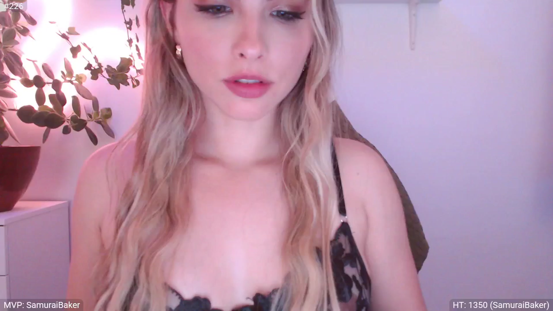 Gallery image thumbnail from StacyDoll's myfreecams stream on, 05/25/2025, 23:04 image 16 of 20