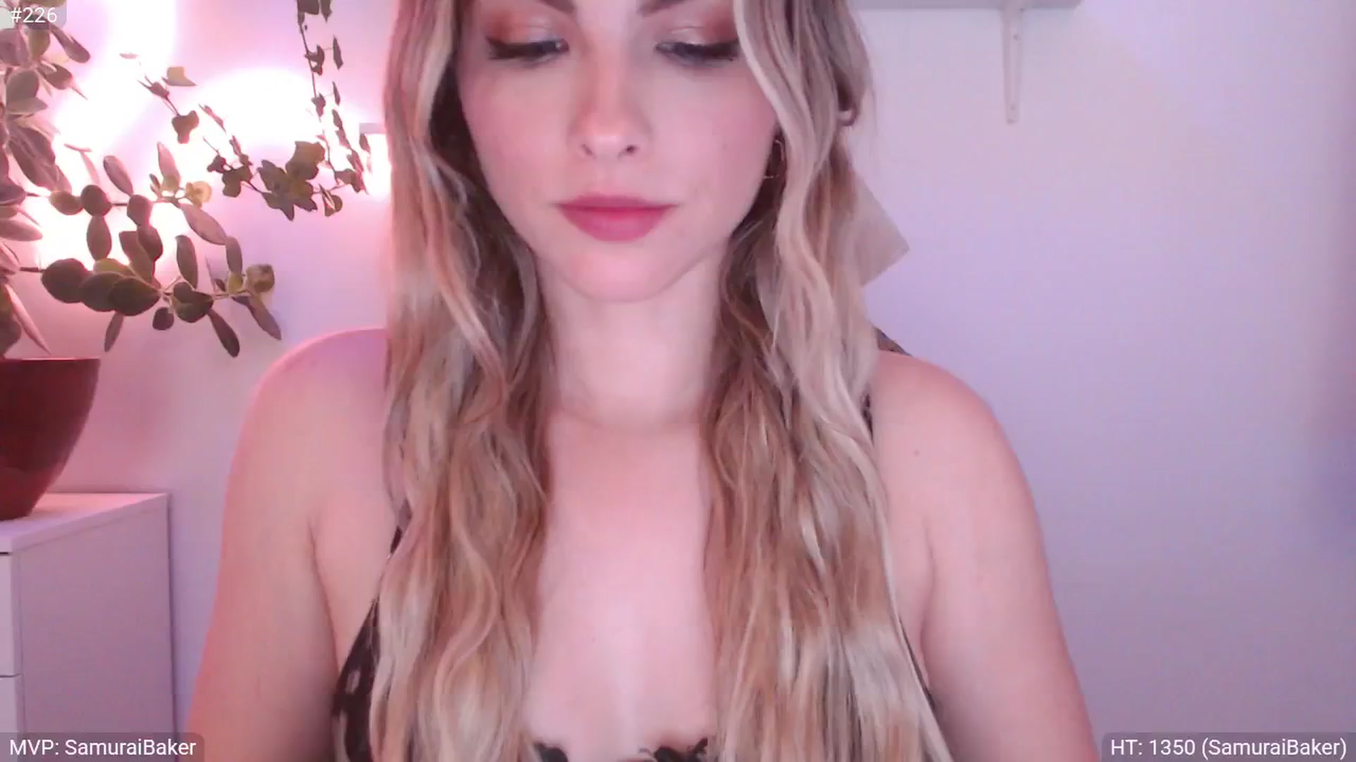 Gallery image thumbnail from StacyDoll's myfreecams stream on, 05/25/2025, 23:04 image 19 of 20