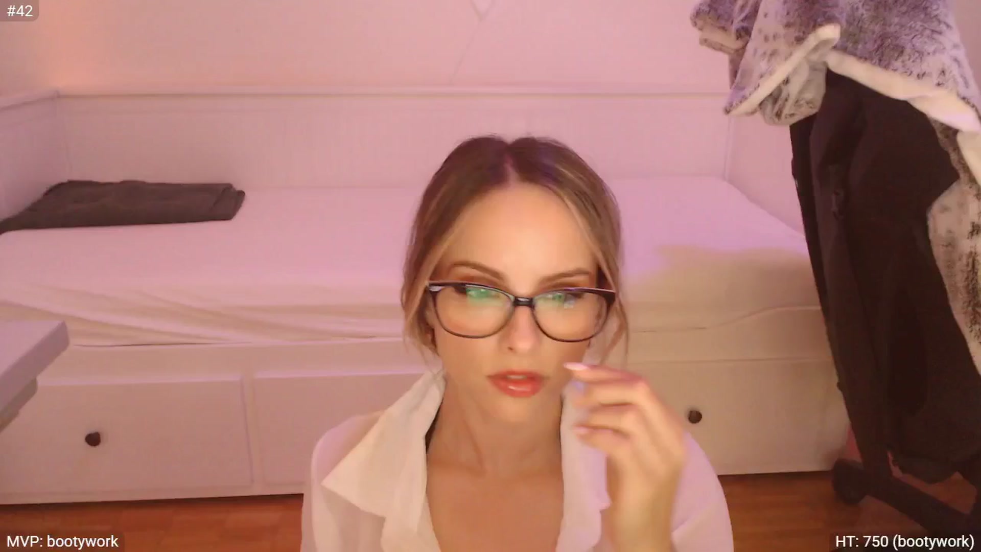 Gallery image thumbnail from StacyDoll's myfreecams stream on, 06/13/2025, 09:54 image 5 of 20