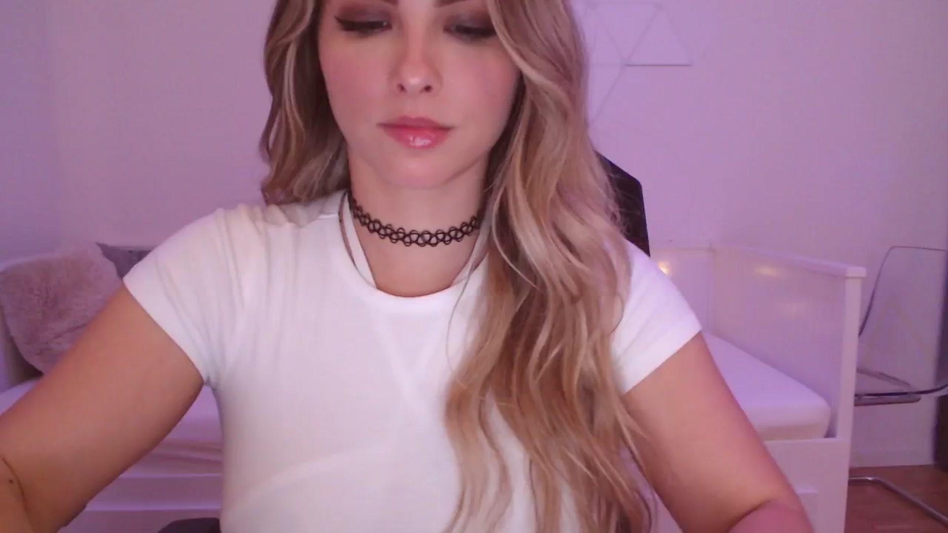 Gallery image thumbnail from StacyDoll's myfreecams stream on, 11/03/2025, 24:00 image 8 of 20
