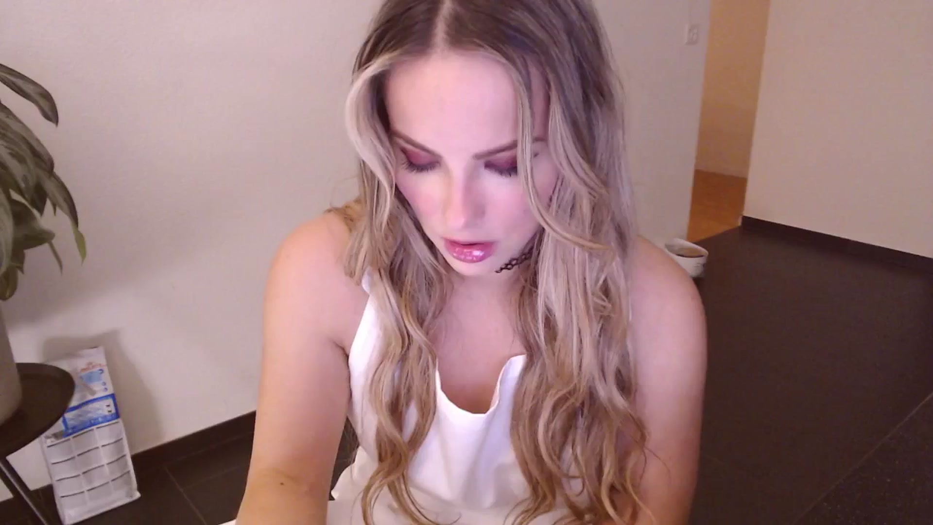 Gallery image thumbnail from StacyDoll's myfreecams stream on, 11/17/2025, 02:04 image 1 of 20