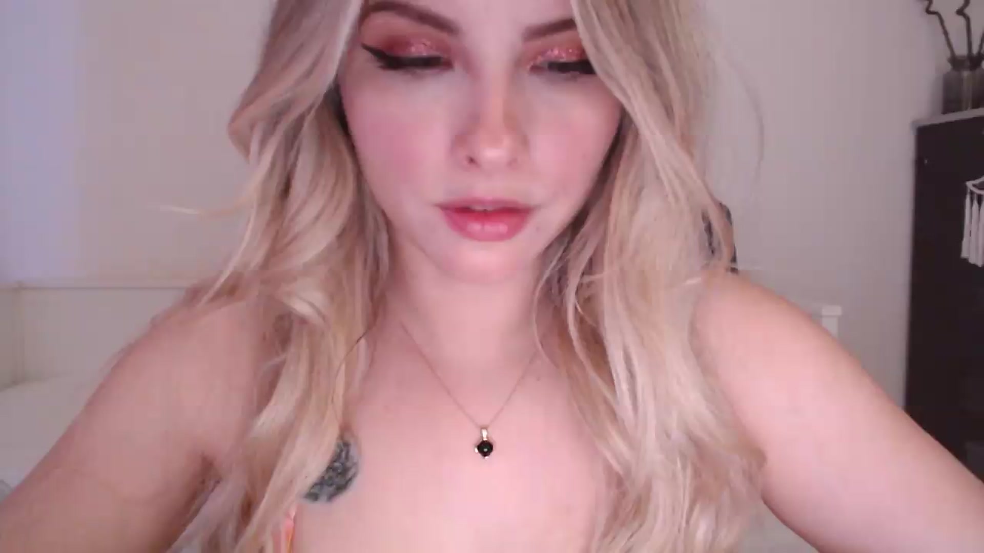 Gallery image thumbnail from StacyDoll's myfreecams stream on, 05/08/2026, 24:04 image 20 of 20