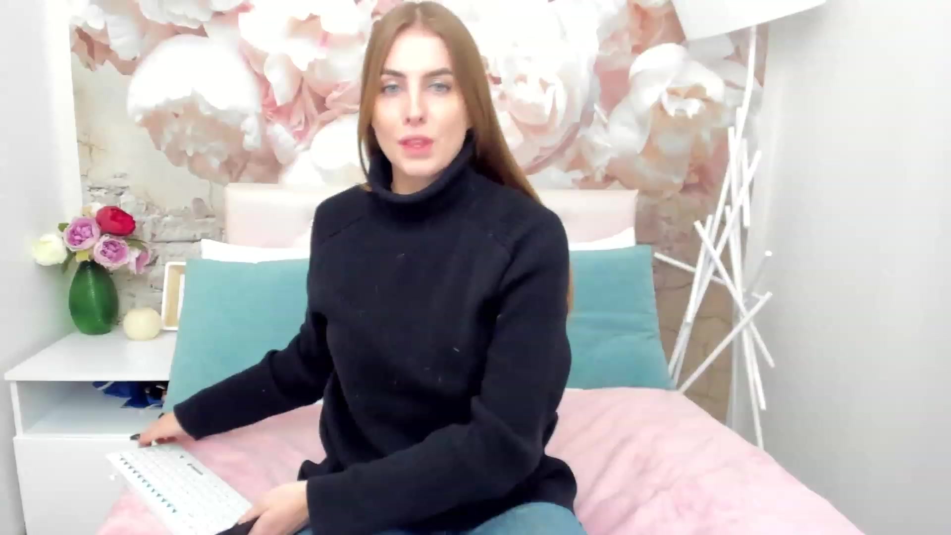 Gallery image thumbnail from StacyJey's myfreecams stream on, 12/01/2022, 19:27 image 17 of 20