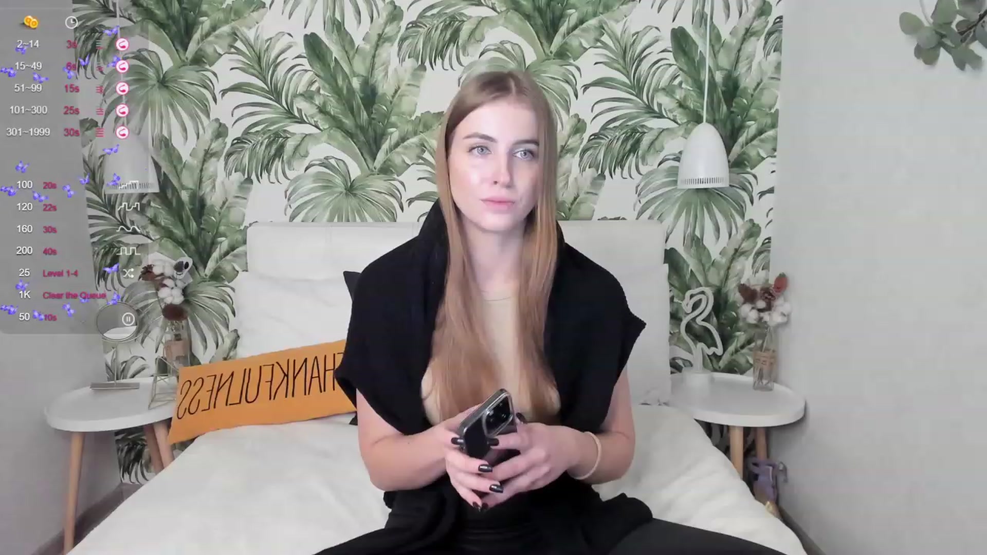 Gallery image thumbnail from StacyJey's myfreecams stream on, 12/02/2022, 08:35 image 14 of 20