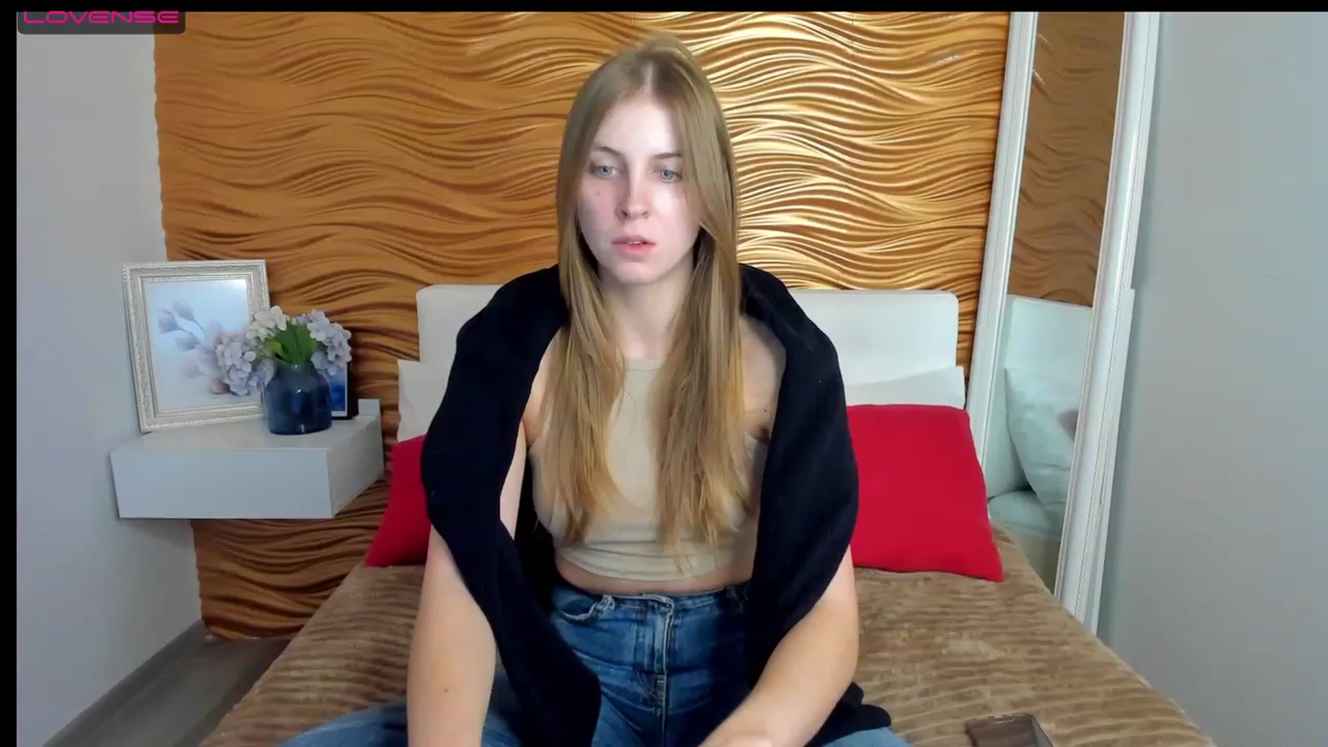 Gallery image thumbnail from StacyJey's myfreecams stream on, 12/03/2022, 06:57 image 4 of 20