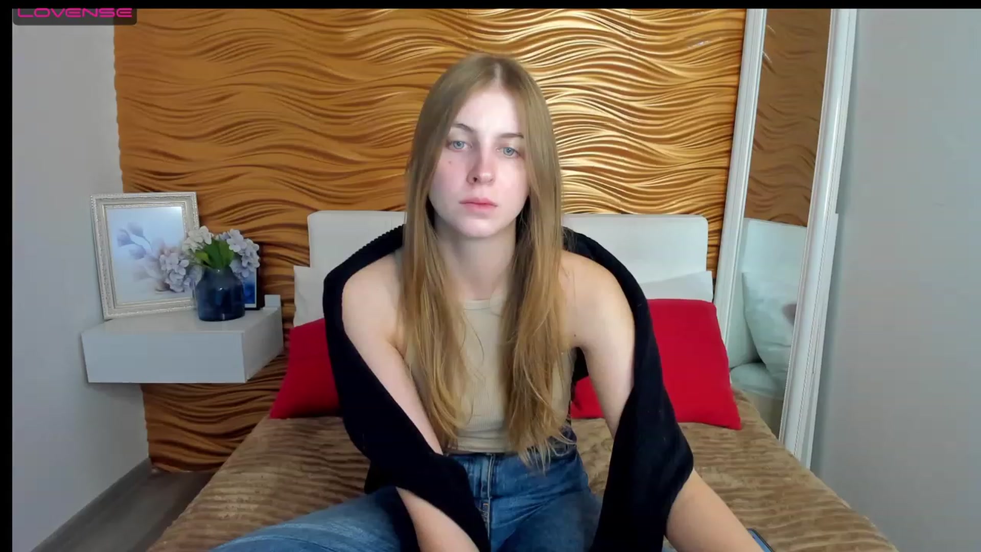 Gallery image thumbnail from StacyJey's myfreecams stream on, 12/03/2022, 06:57 image 7 of 20