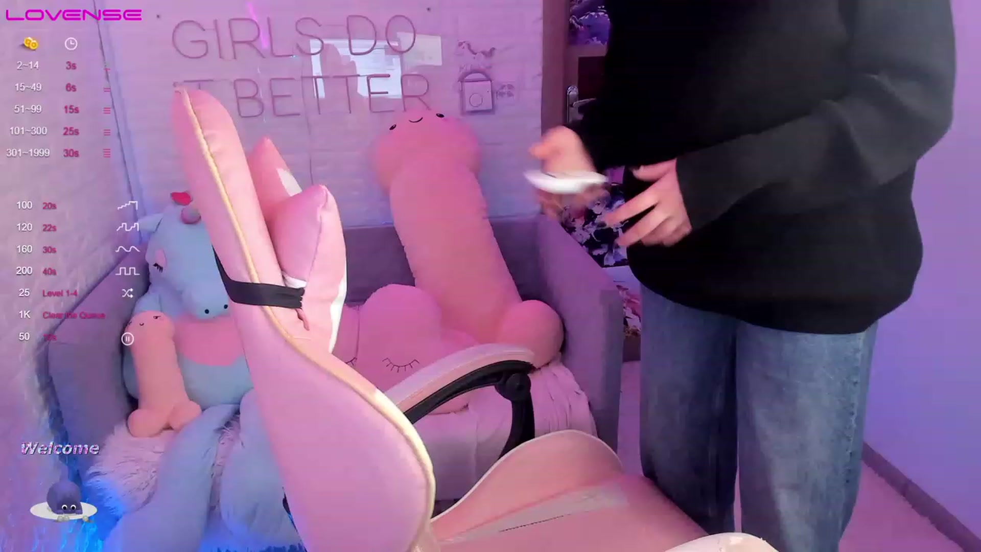 Gallery image thumbnail from StacyJey's myfreecams stream on, 12/03/2022, 12:56 image 14 of 20