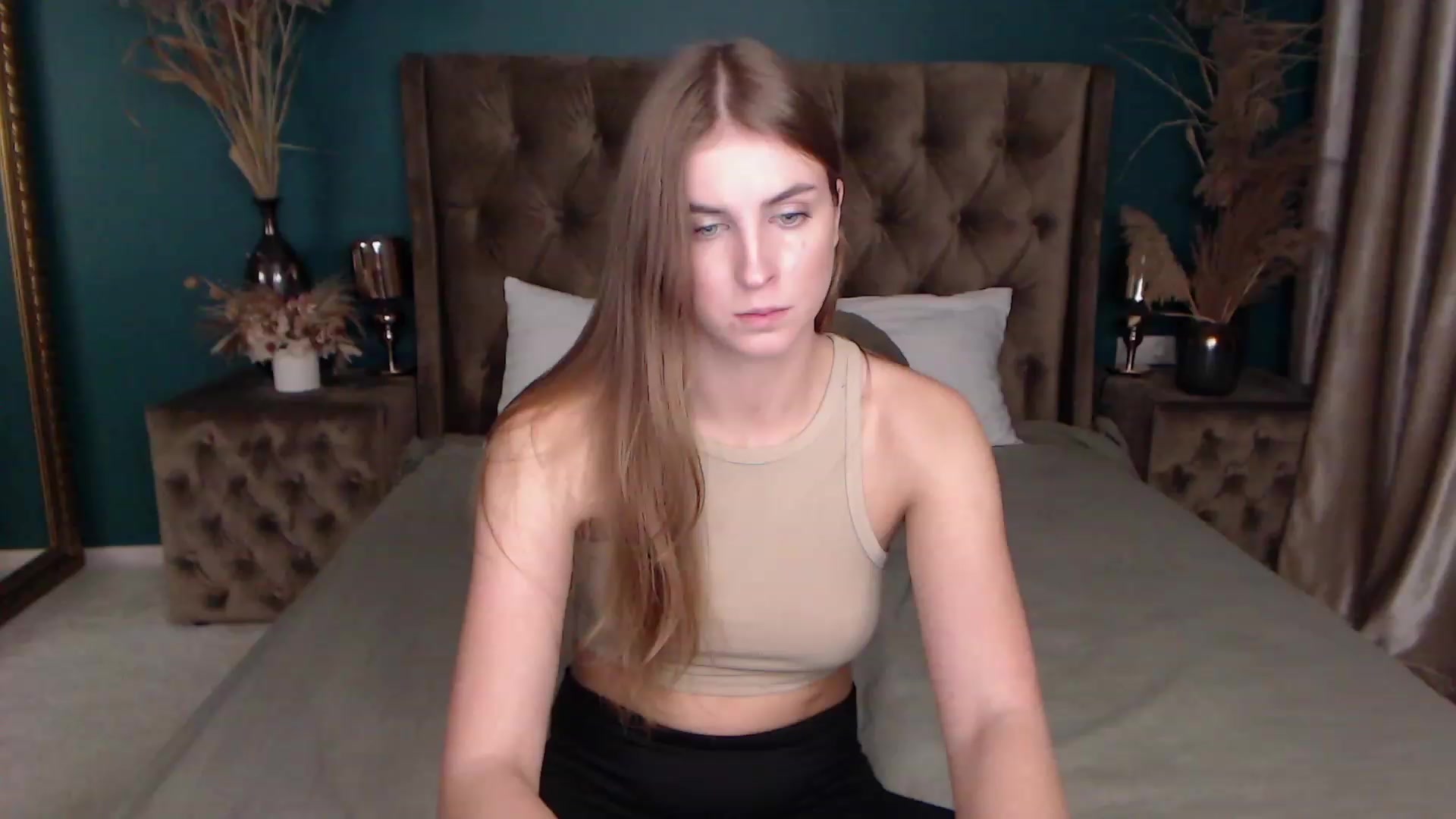 Gallery image thumbnail from StacyJey's myfreecams stream on, 12/07/2022, 18:05 image 4 of 20