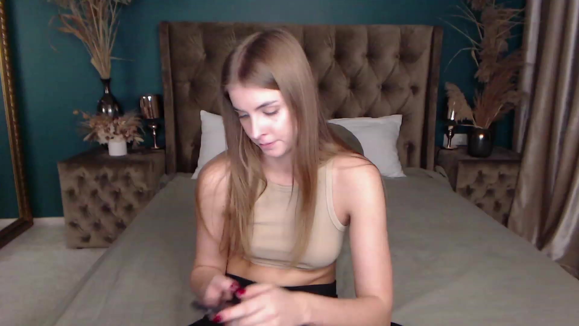 Gallery image thumbnail from StacyJey's myfreecams stream on, 12/07/2022, 18:05 image 8 of 20