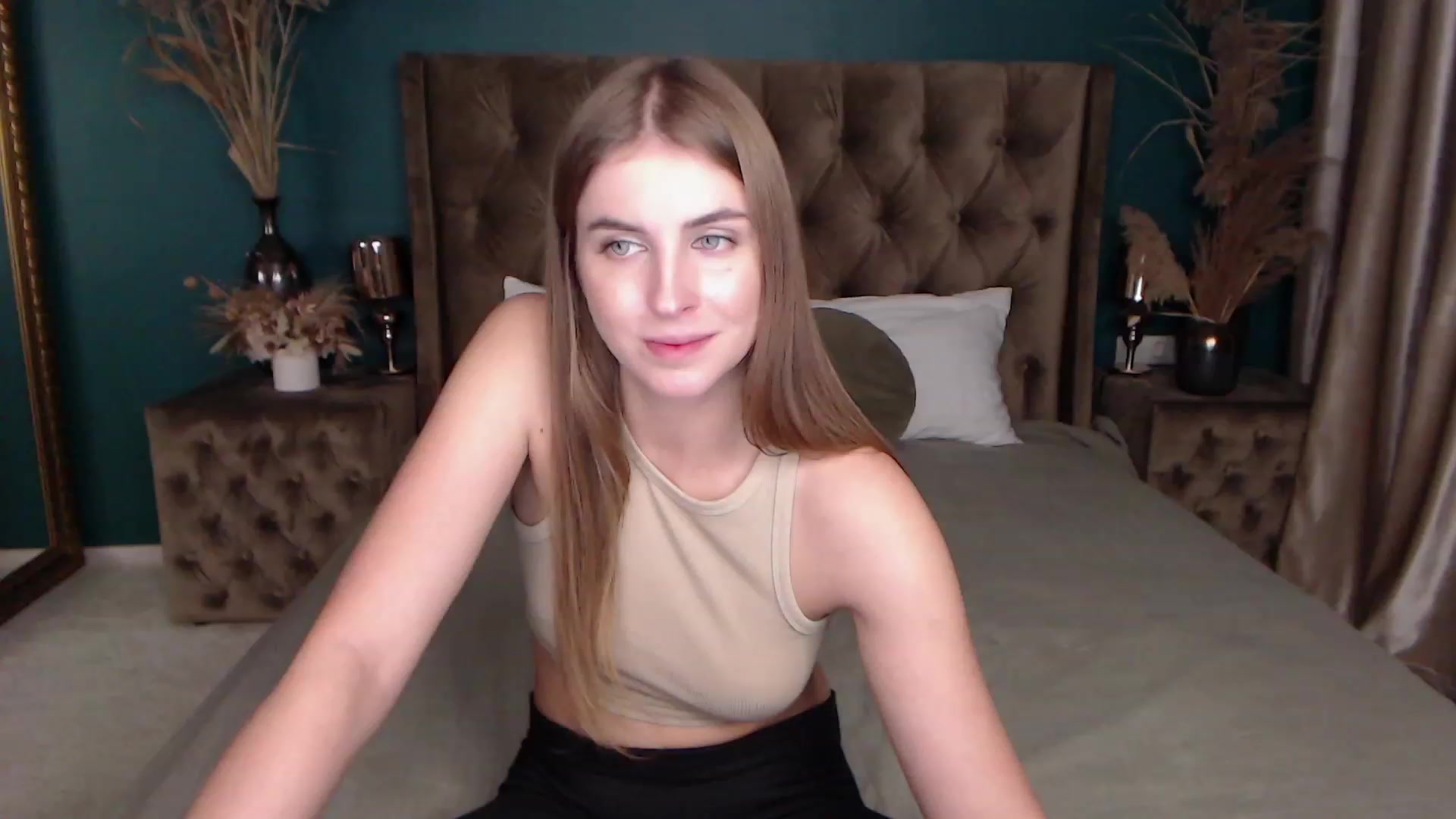 Gallery image thumbnail from StacyJey's myfreecams stream on, 12/07/2022, 18:05 image 7 of 20