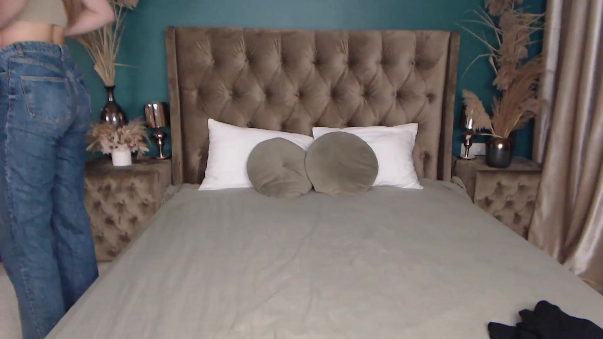 Gallery image thumbnail from StacyJey's myfreecams stream on, 12/07/2022, 19:29 image 16 of 20