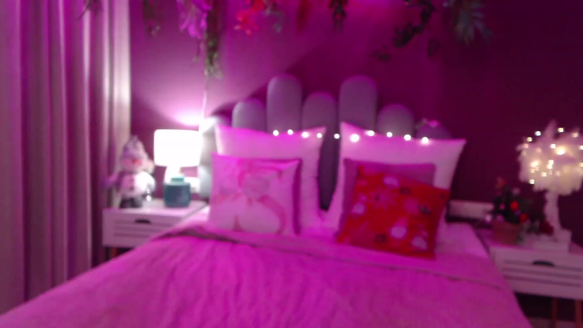 Gallery image thumbnail from StacyJey's myfreecams stream on, 12/15/2022, 16:29 image 7 of 20