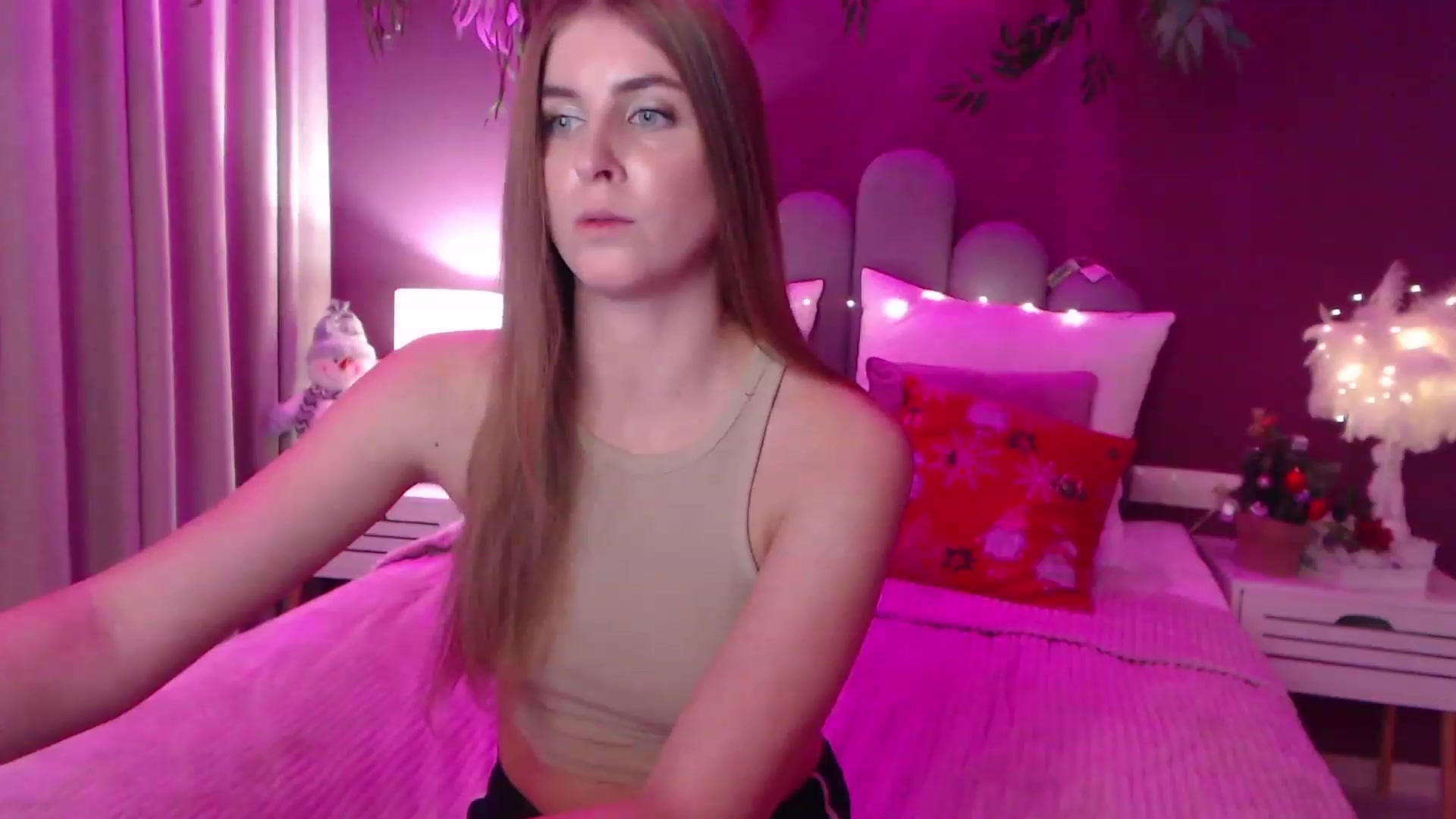 Gallery image thumbnail from StacyJey's myfreecams stream on, 12/15/2022, 16:29 image 1 of 20