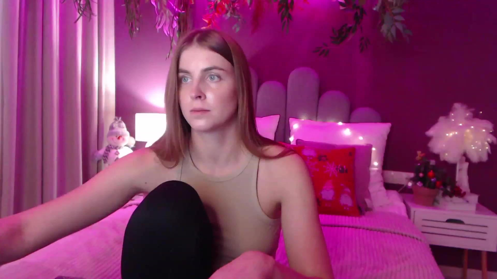 Gallery image thumbnail from StacyJey's myfreecams stream on, 12/16/2022, 12:27 image 18 of 20