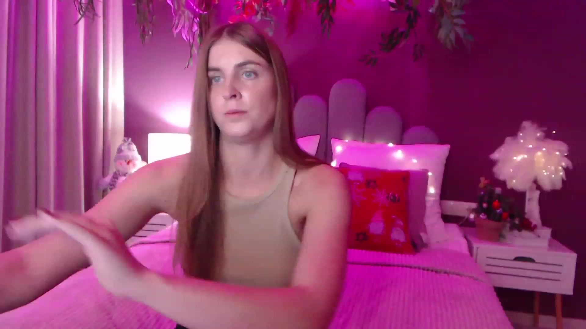Gallery image thumbnail from StacyJey's myfreecams stream on, 12/16/2022, 12:27 image 6 of 20