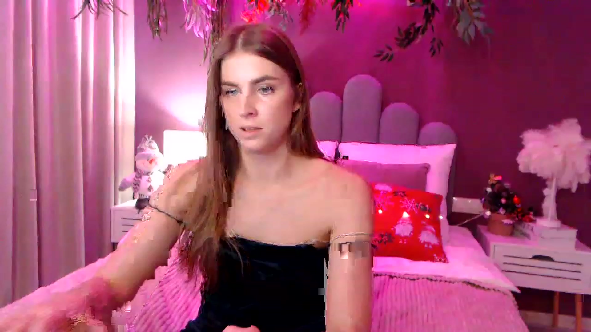 Gallery image thumbnail from StacyJey's myfreecams stream on, 12/25/2022, 09:52 image 7 of 20