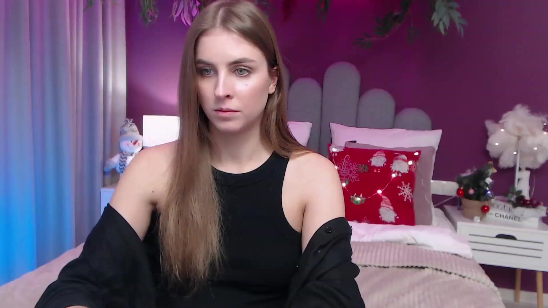 Gallery image thumbnail from StacyJey's myfreecams stream on, 01/10/2023, 19:27 image 19 of 20