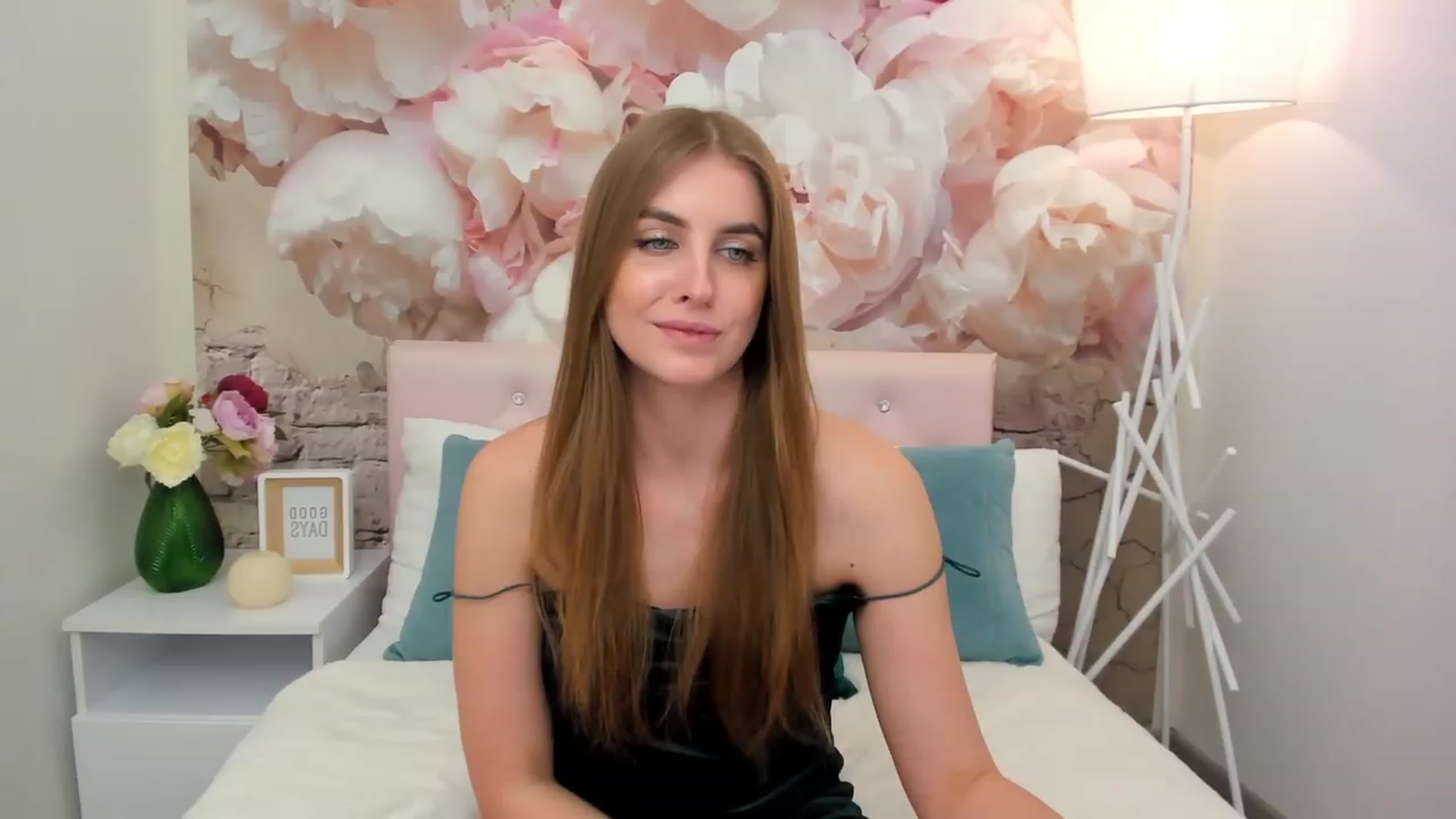 Gallery image thumbnail from StacyJey's myfreecams stream on, 01/19/2023, 12:17 image 5 of 20