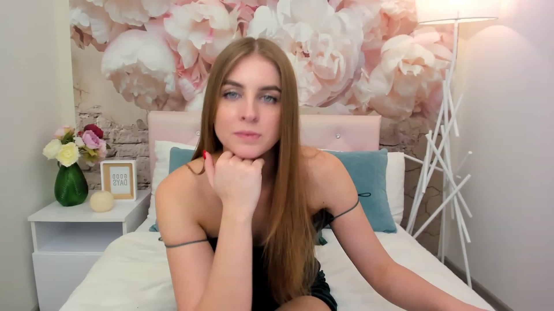 Gallery image thumbnail from StacyJey's myfreecams stream on, 01/19/2023, 12:17 image 10 of 20