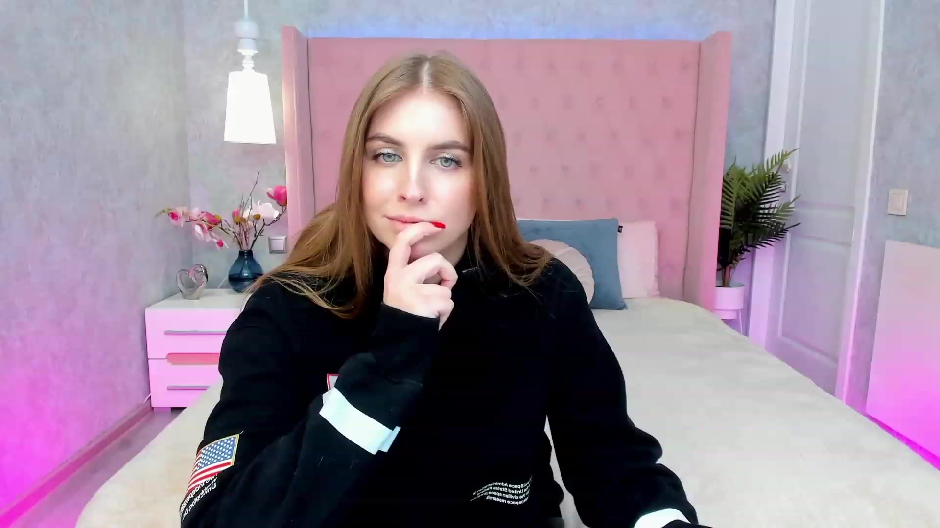 Gallery image thumbnail from StacyJey's myfreecams stream on, 01/26/2023, 12:59 image 19 of 20