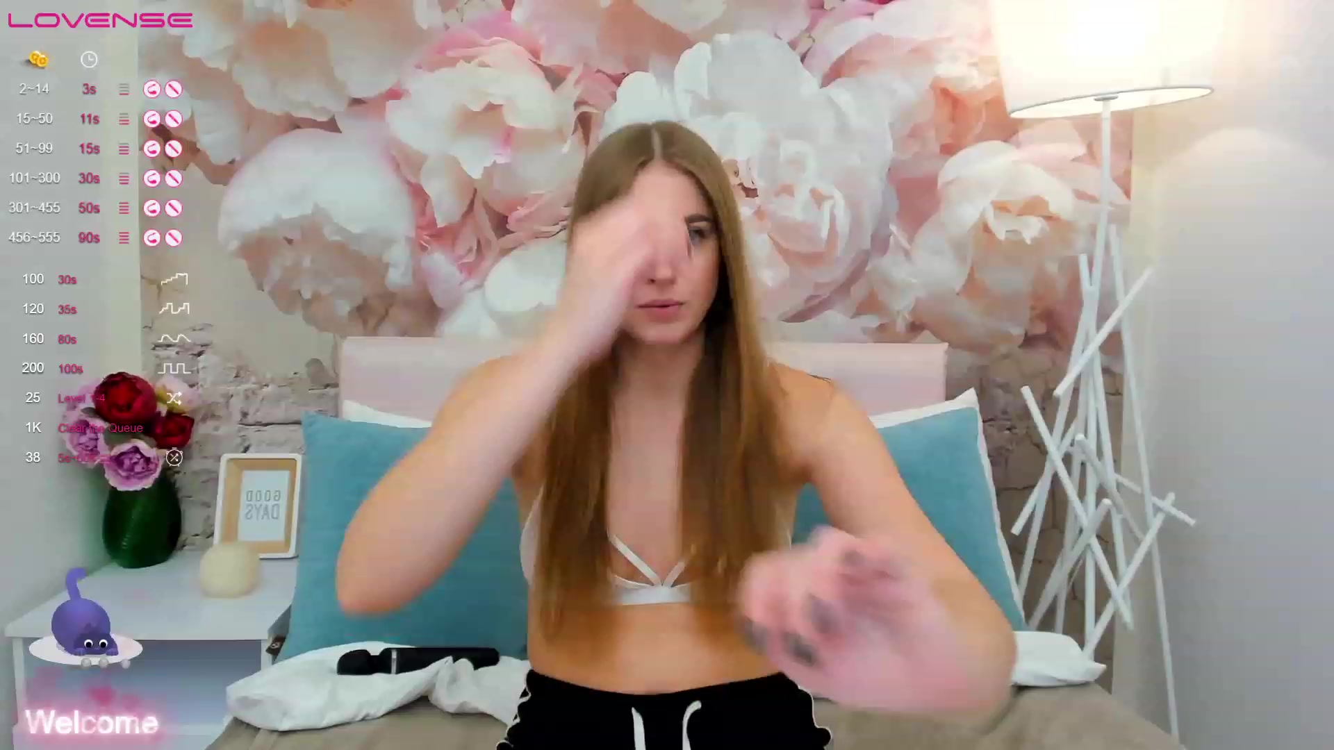 Gallery image thumbnail from StacyJey's myfreecams stream on, 03/07/2023, 16:32 image 2 of 20
