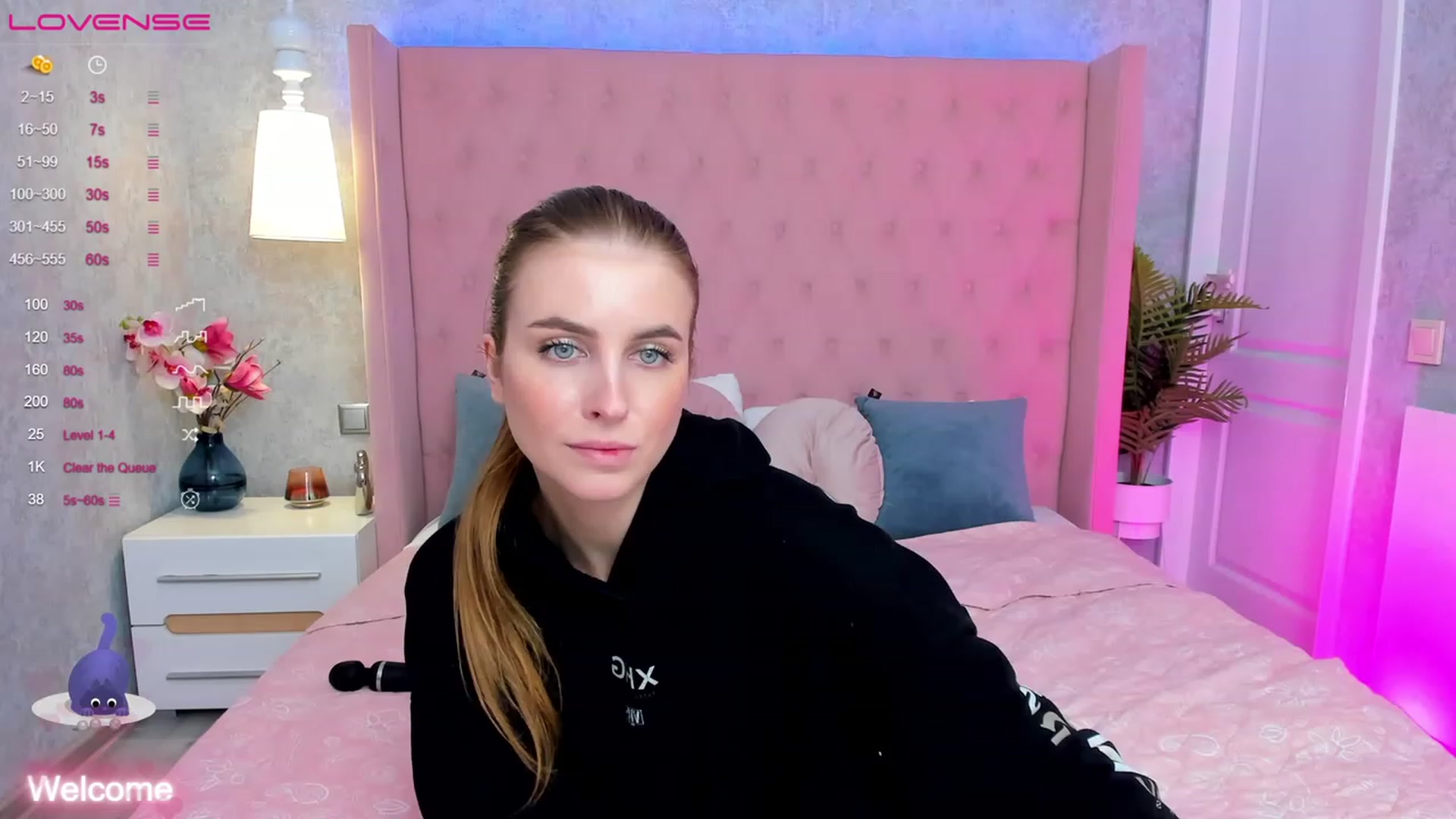 Gallery image thumbnail from StacyJey's myfreecams stream on, 03/17/2023, 10:46 image 10 of 20