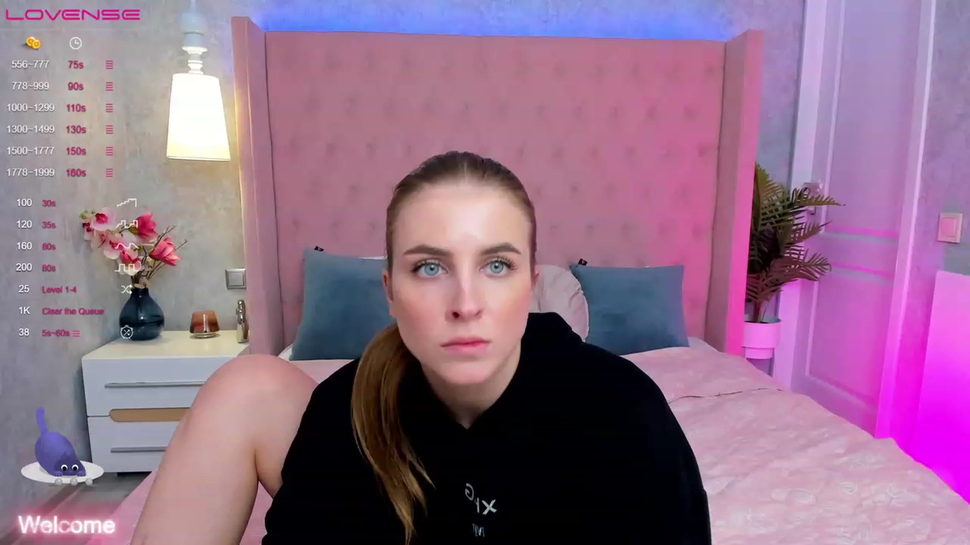 Gallery image thumbnail from StacyJey's myfreecams stream on, 03/17/2023, 10:46 image 5 of 20