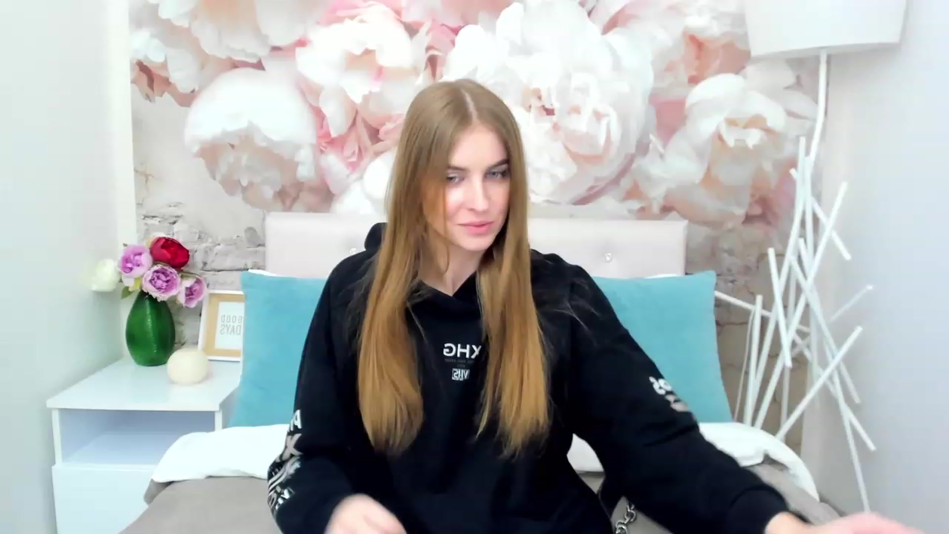 Gallery image thumbnail from StacyJey's myfreecams stream on, 03/25/2023, 13:01 image 19 of 20