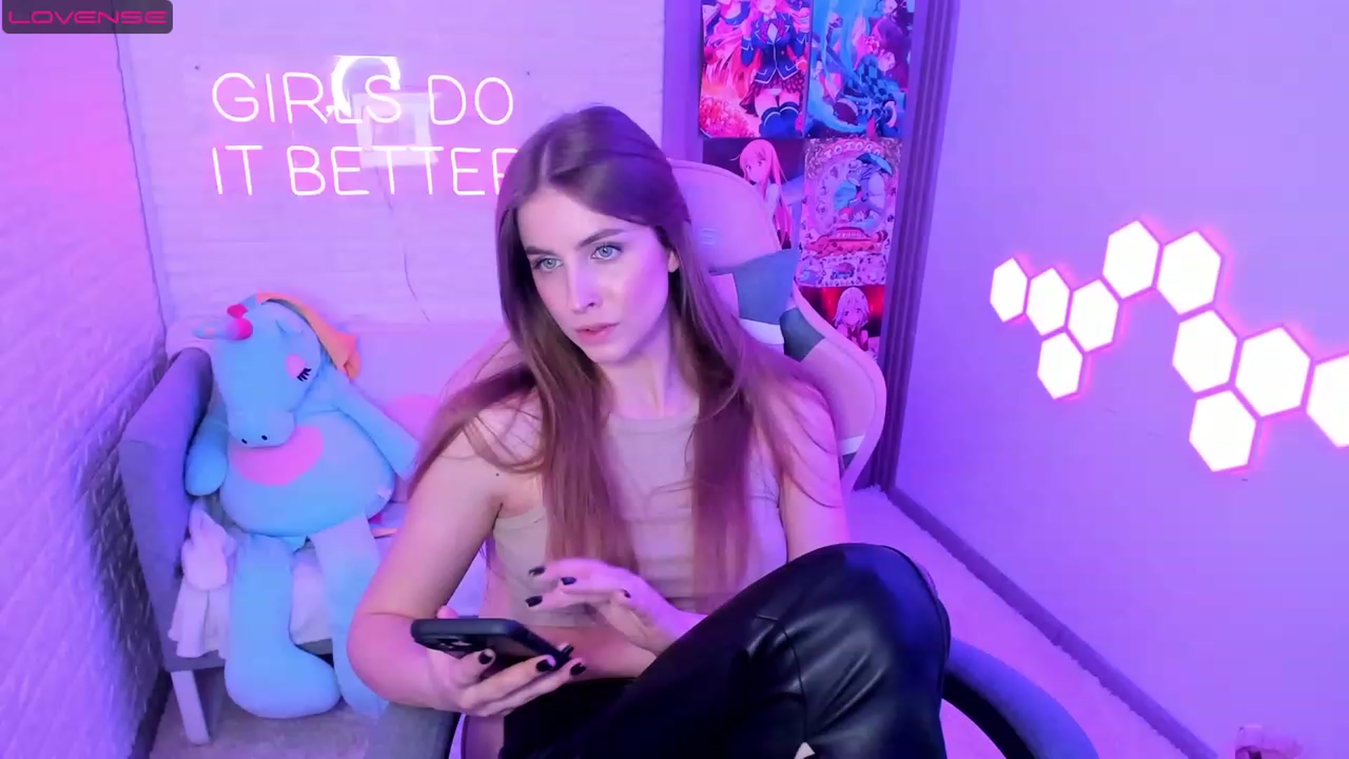 Gallery image thumbnail from StacyJey's myfreecams stream on, 04/13/2023, 12:49 image 7 of 20