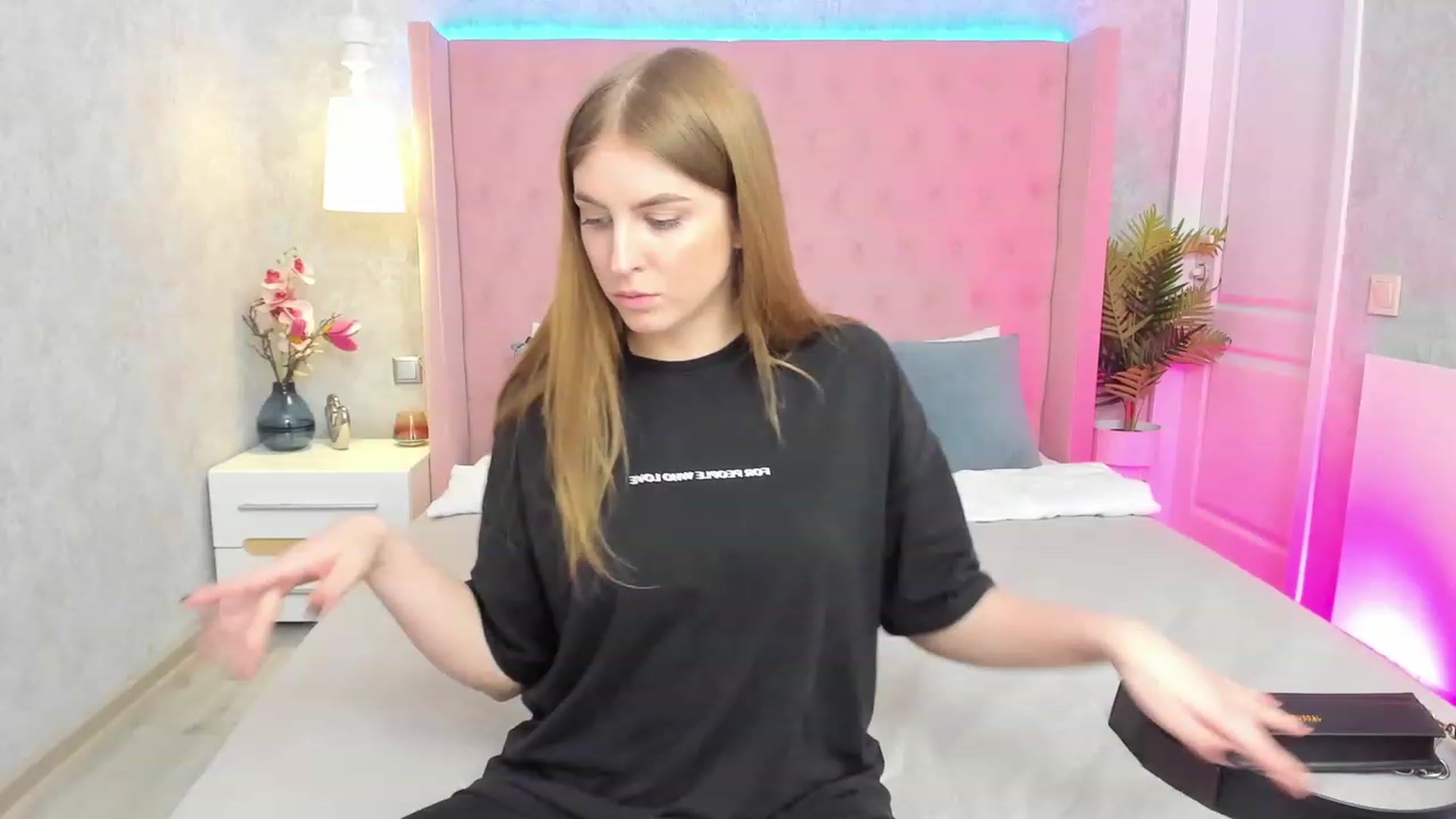 Gallery image thumbnail from StacyJey's myfreecams stream on, 04/21/2023, 11:59 image 14 of 20