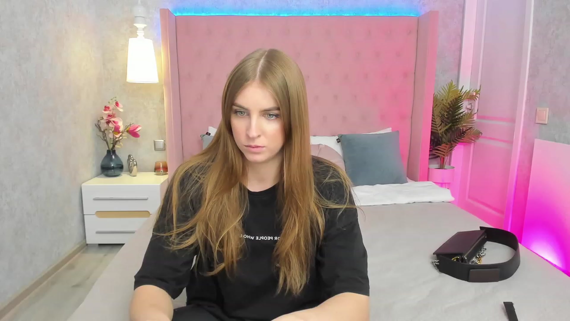 Gallery image thumbnail from StacyJey's myfreecams stream on, 04/21/2023, 11:59 image 6 of 20