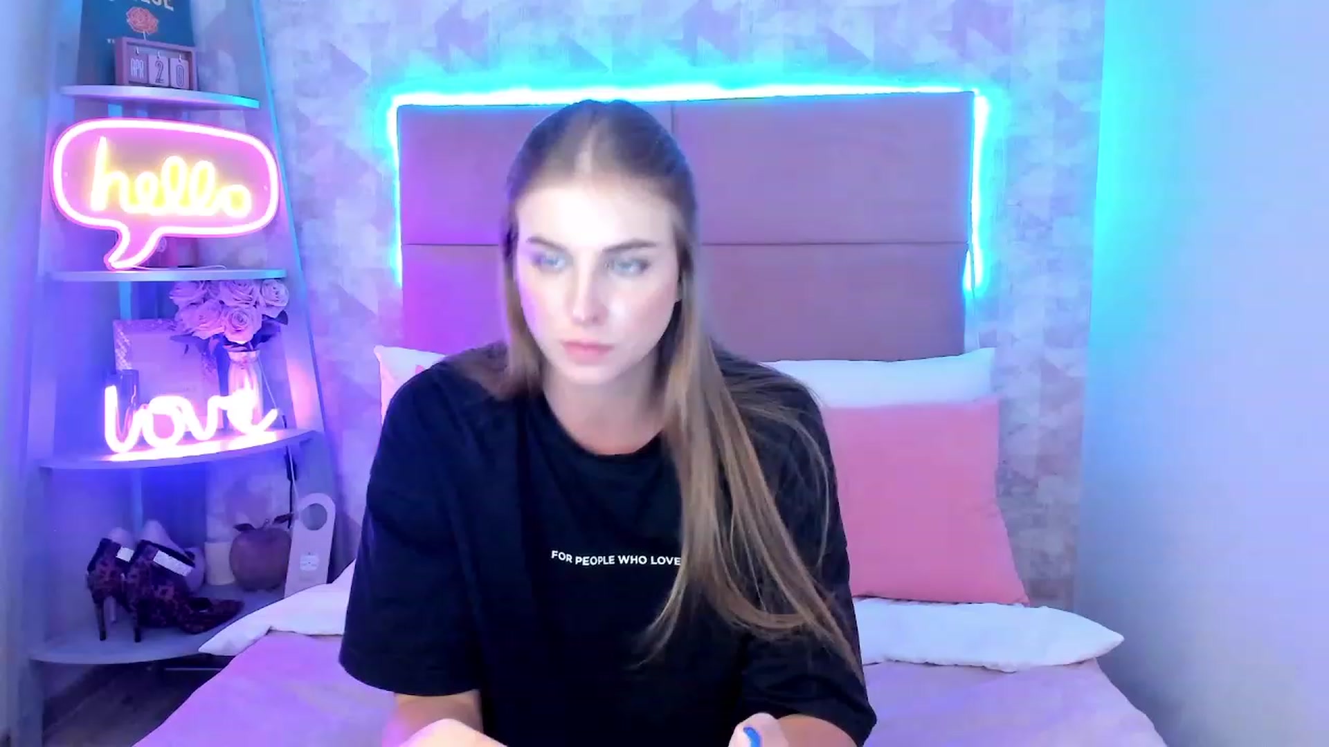Gallery image thumbnail from StacyJey's myfreecams stream on, 05/14/2023, 12:00 image 18 of 20