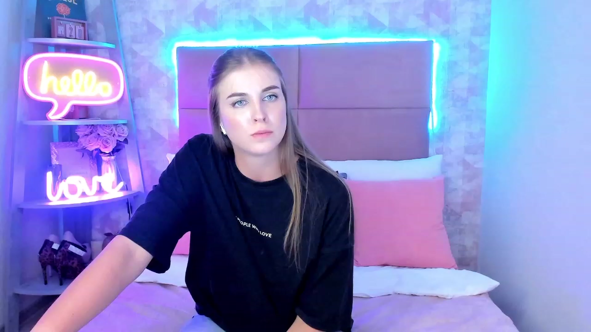 Gallery image thumbnail from StacyJey's myfreecams stream on, 05/14/2023, 12:00 image 16 of 20