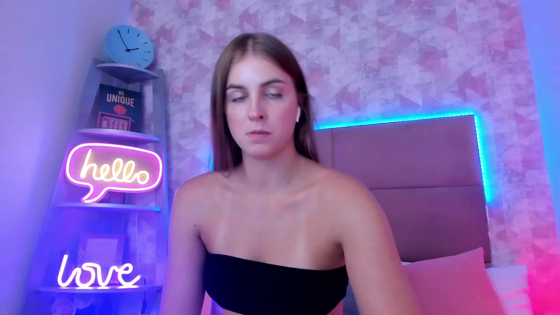 Gallery image thumbnail from StacyJey's myfreecams stream on, 08/05/2023, 11:00 image 3 of 20