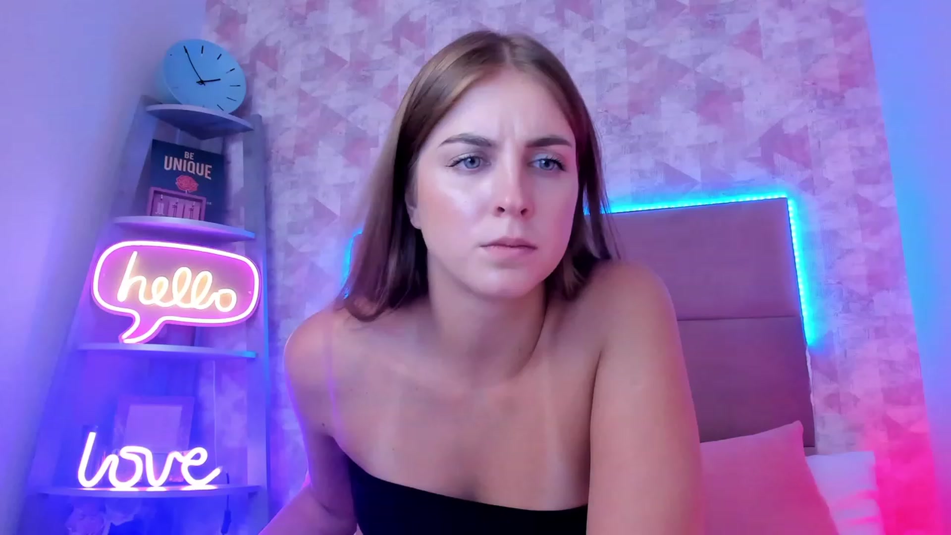 Gallery image thumbnail from StacyJey's myfreecams stream on, 08/05/2023, 11:00 image 7 of 20