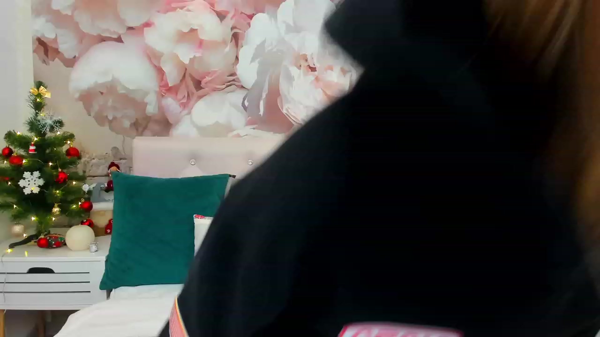 Gallery image thumbnail from StacyJey's myfreecams stream on, 01/07/2024, 13:00 image 17 of 20