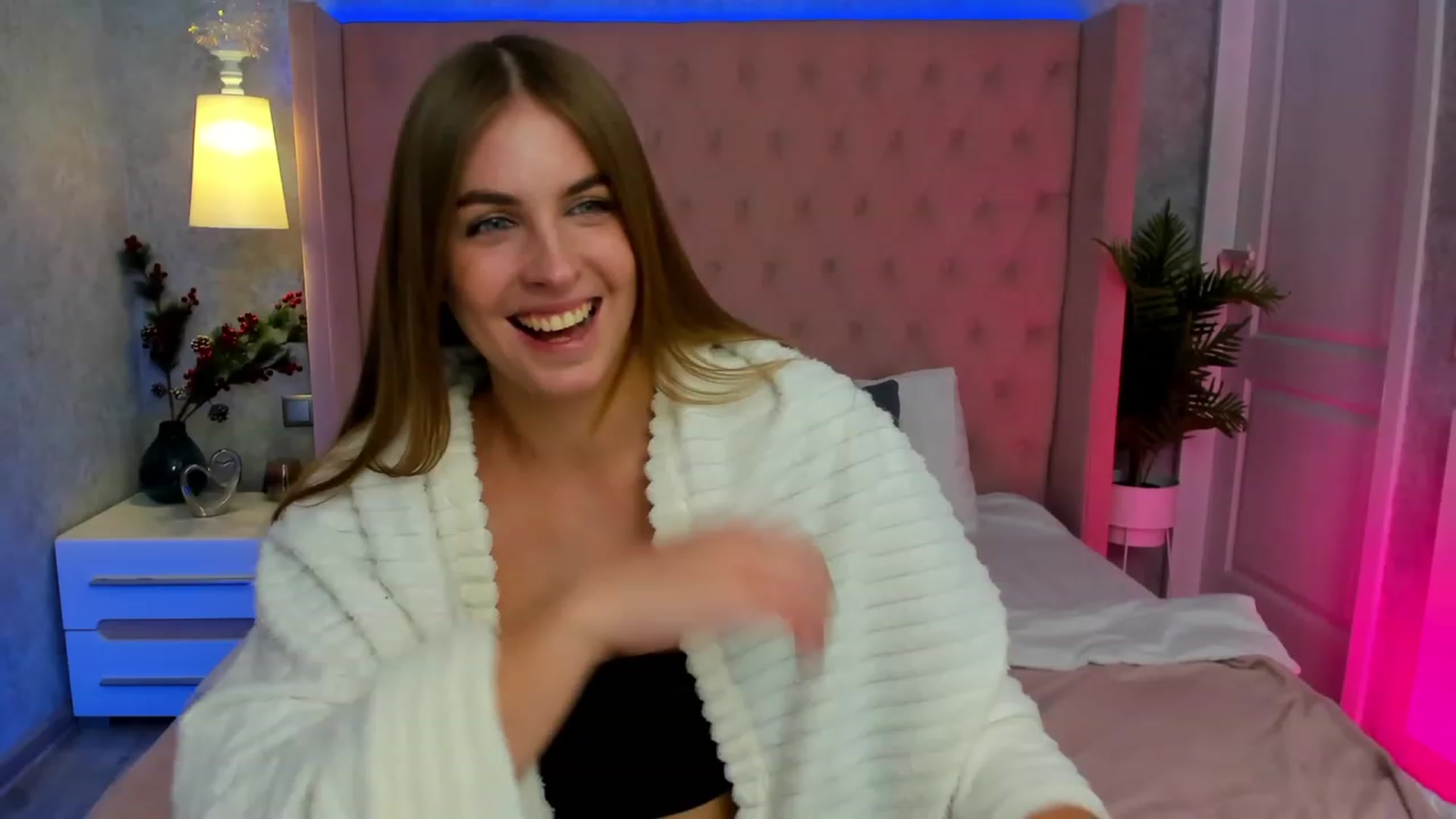 Gallery image thumbnail from StacyJey's myfreecams stream on, 01/10/2024, 08:42 image 3 of 20