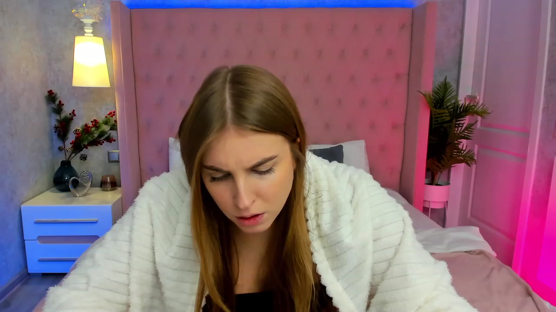 Gallery image thumbnail from StacyJey's myfreecams stream on, 01/10/2024, 08:42 image 16 of 20